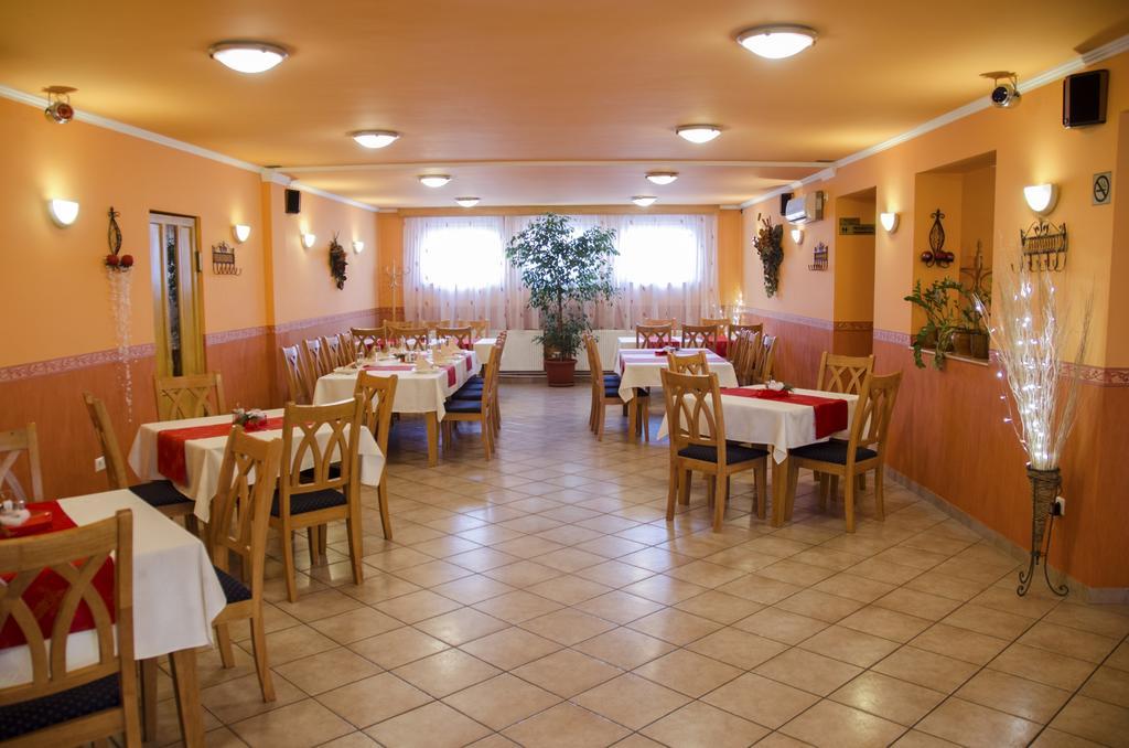 Hotel Arany Patkó Panzió Debreczyn Zewnętrze zdjęcie