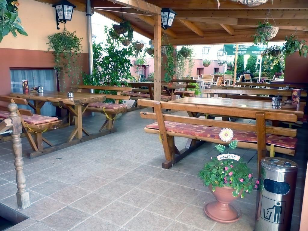 Hotel Arany Patkó Panzió Debreczyn Zewnętrze zdjęcie