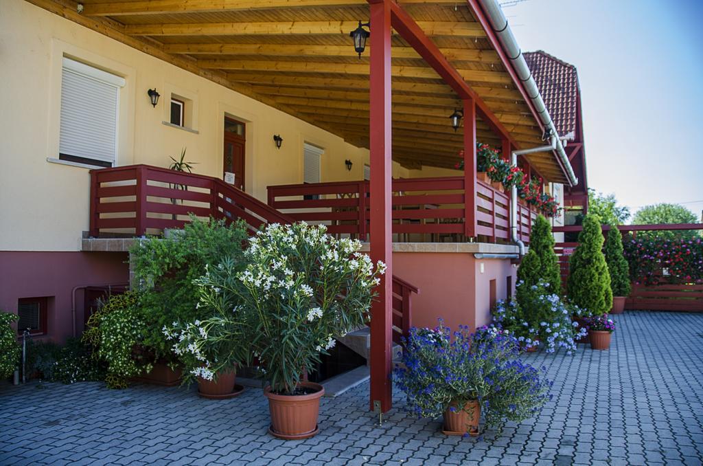 Hotel Arany Patkó Panzió Debreczyn Zewnętrze zdjęcie